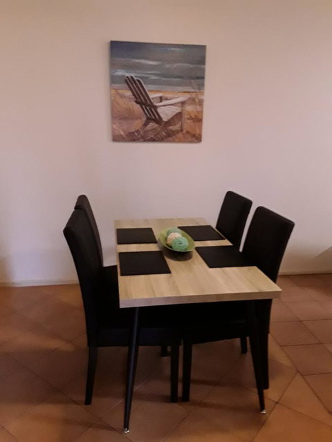 Jackies Holiday Apartment - Accommodation Newcastle 19