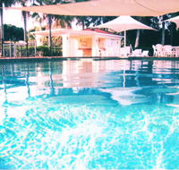 Waterfront Resort Villa with Buggy - Accommodation Newcastle