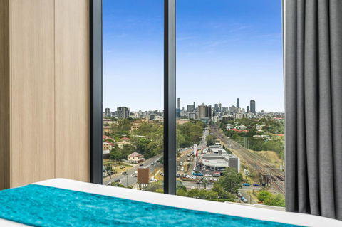 Essence Suites Taringa - Accommodation Newcastle 17