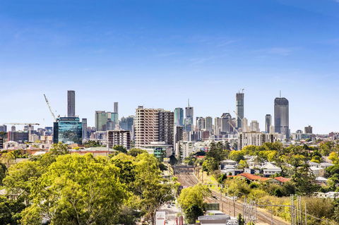 Essence Suites Taringa - Accommodation Newcastle 30