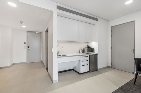 Essence Suites Taringa - Accommodation Newcastle 15