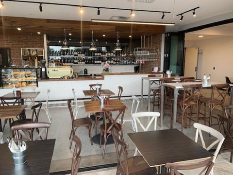 Essence Suites Taringa - Accommodation Newcastle 5