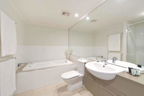 On The Bay Apartments - Accommodation Newcastle 20