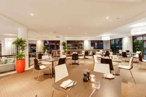 Oakwood Hotel & Apartments Brisbane - Accommodation Newcastle 7