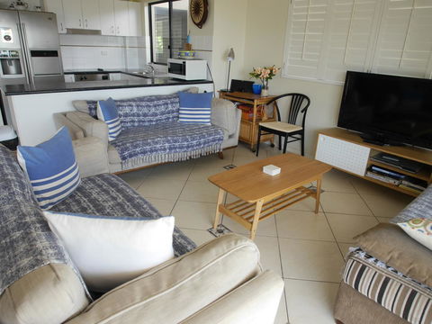 Cylinder Beach Mooloomba Unit 3 - Accommodation Newcastle 4