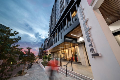 Courtyard By Marriott Brisbane South Bank - Accommodation Newcastle 0