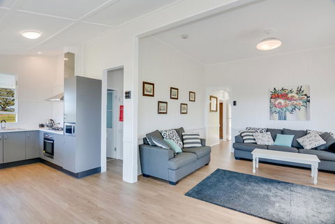 Cloud Hill - Accommodation Newcastle 11