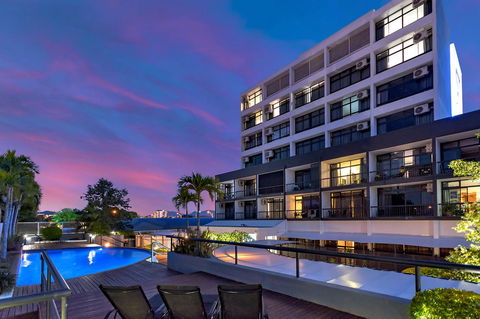 Sunshine Tower Hotel - Accommodation Newcastle 3