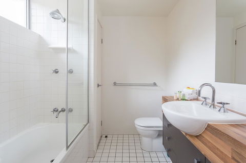 Oxygen Apartments - Accommodation Newcastle 24