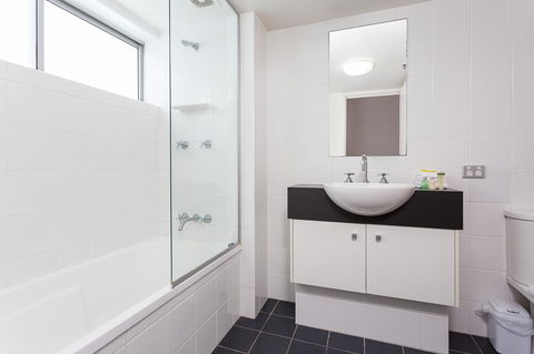 Oxygen Apartments - Accommodation Newcastle 12