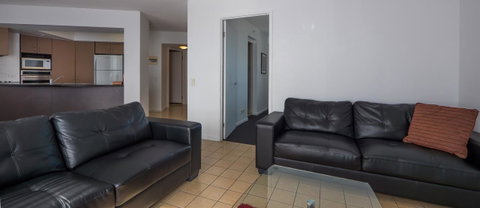 Broadbeach Savannah Resort - Accommodation Newcastle 17