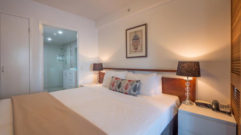 Broadbeach Savannah Resort - Accommodation Newcastle 29