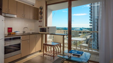 Broadbeach Savannah Resort - Accommodation Newcastle 43