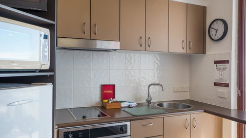Broadbeach Savannah Resort - Accommodation Newcastle 41