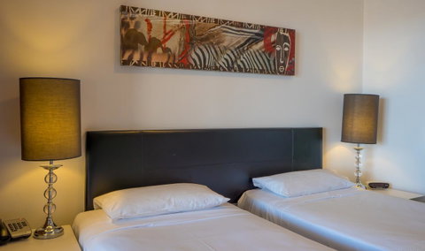Broadbeach Savannah Resort - Accommodation Newcastle 40