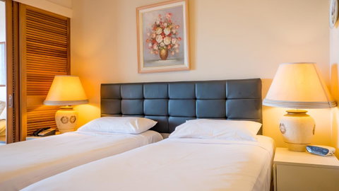 Broadbeach Savannah Resort - Accommodation Newcastle 44