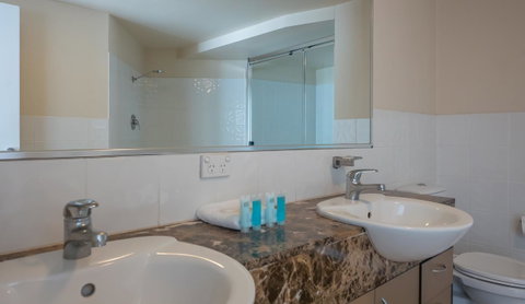 Broadbeach Savannah Resort - Accommodation Newcastle 15