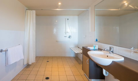Broadbeach Savannah Resort - Accommodation Newcastle 36