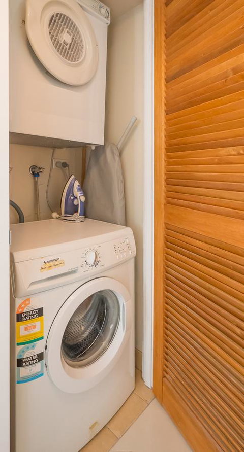Broadbeach Savannah Resort - Accommodation Newcastle 21