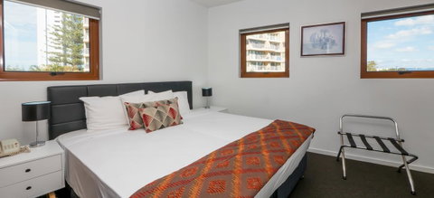 Broadbeach Savannah Resort - Accommodation Newcastle 20