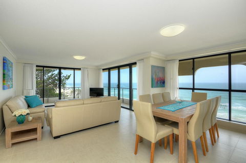 Spindrift On The Beach - Absolute Beachfront - Accommodation Newcastle 43
