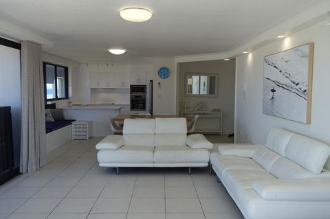 Spindrift On The Beach - Absolute Beachfront - Accommodation Newcastle 6