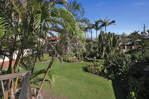Spindrift On The Beach - Absolute Beachfront - Accommodation Newcastle 25