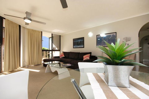 Spindrift On The Beach - Absolute Beachfront - Accommodation Newcastle 8