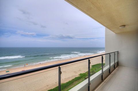 Spindrift On The Beach - Absolute Beachfront - Accommodation Newcastle 42