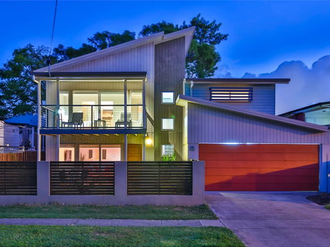 Hamilton Executive - Accommodation Newcastle 6