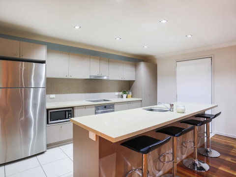 Hamilton Executive - Accommodation Newcastle 4