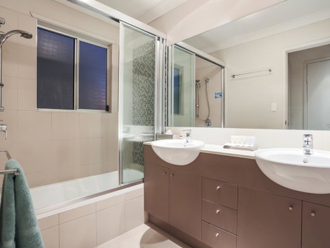 Hamilton Executive - Accommodation Newcastle 10