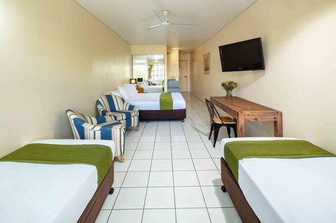 Hides Hotel - Accommodation Newcastle 14