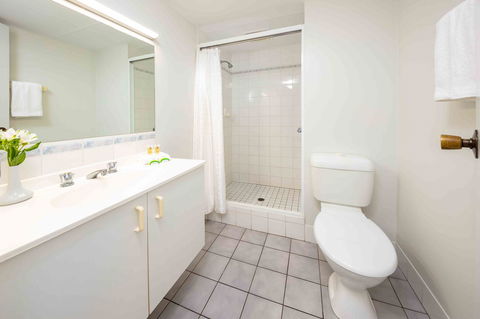 Hides Hotel - Accommodation Newcastle 6