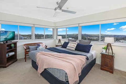 Elouera Tower - Accommodation Newcastle 0