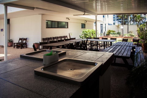 Elouera Tower - Accommodation Newcastle 11