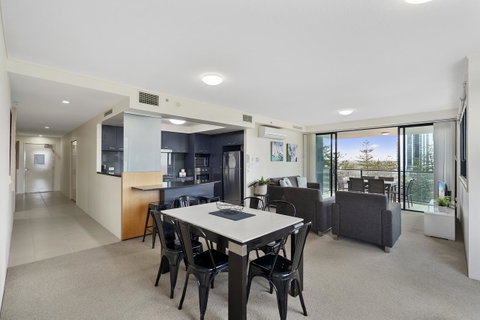 Broadbeach On The Park, 3 Bed Ocean - We Accommodate - Accommodation Newcastle 1