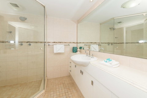 La Grande Apartments - Accommodation Newcastle 6