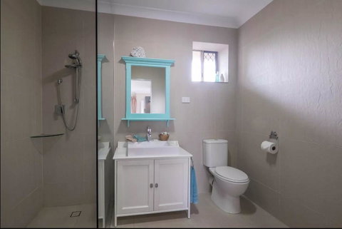 The Villa At The Bay - Accommodation Newcastle 15