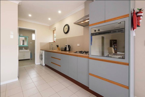 The Villa At The Bay - Accommodation Newcastle 14