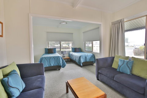 Pale Pacific Holiday Units - Accommodation Newcastle 11