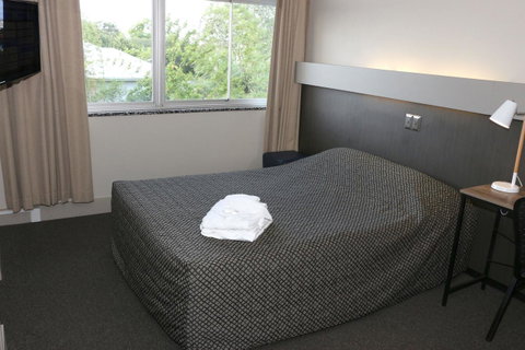 Brighton Hotel - Accommodation Newcastle 1