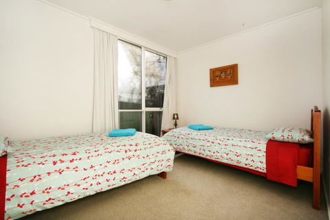 Wattle Holiday Rental - Accommodation Newcastle 3