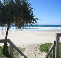 WAVES 203 ON CURRUMBIN