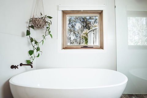 Weets Lodge - Accommodation Newcastle 3