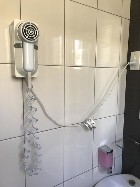 Westside Motor Inn - Accommodation Newcastle 2