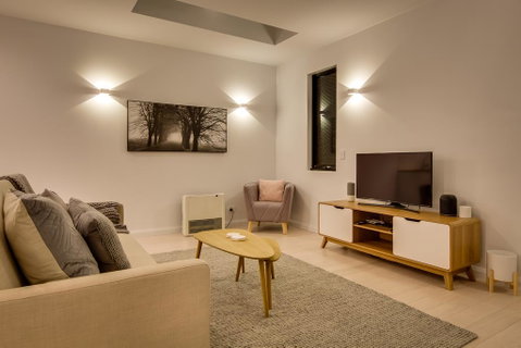 White Room Apartments - Accommodation Newcastle 2