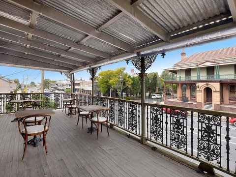 William Arnott Hotel - Accommodation Newcastle 1
