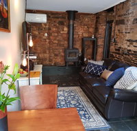 William Hunt's Retreat - Redwood Studio - Accommodation Newcastle