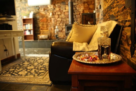 William Hunt's Retreat - Redwood Studio - Accommodation Newcastle 1